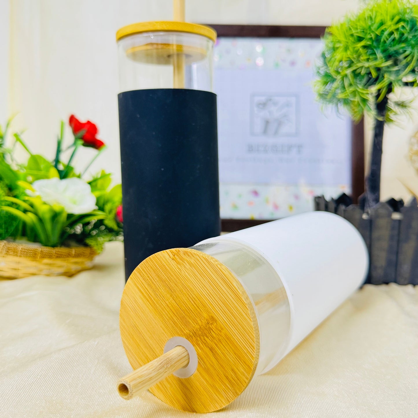 PERSONALIZED GLASS TUMBLER WITH BAMBOO LID AND STRAW