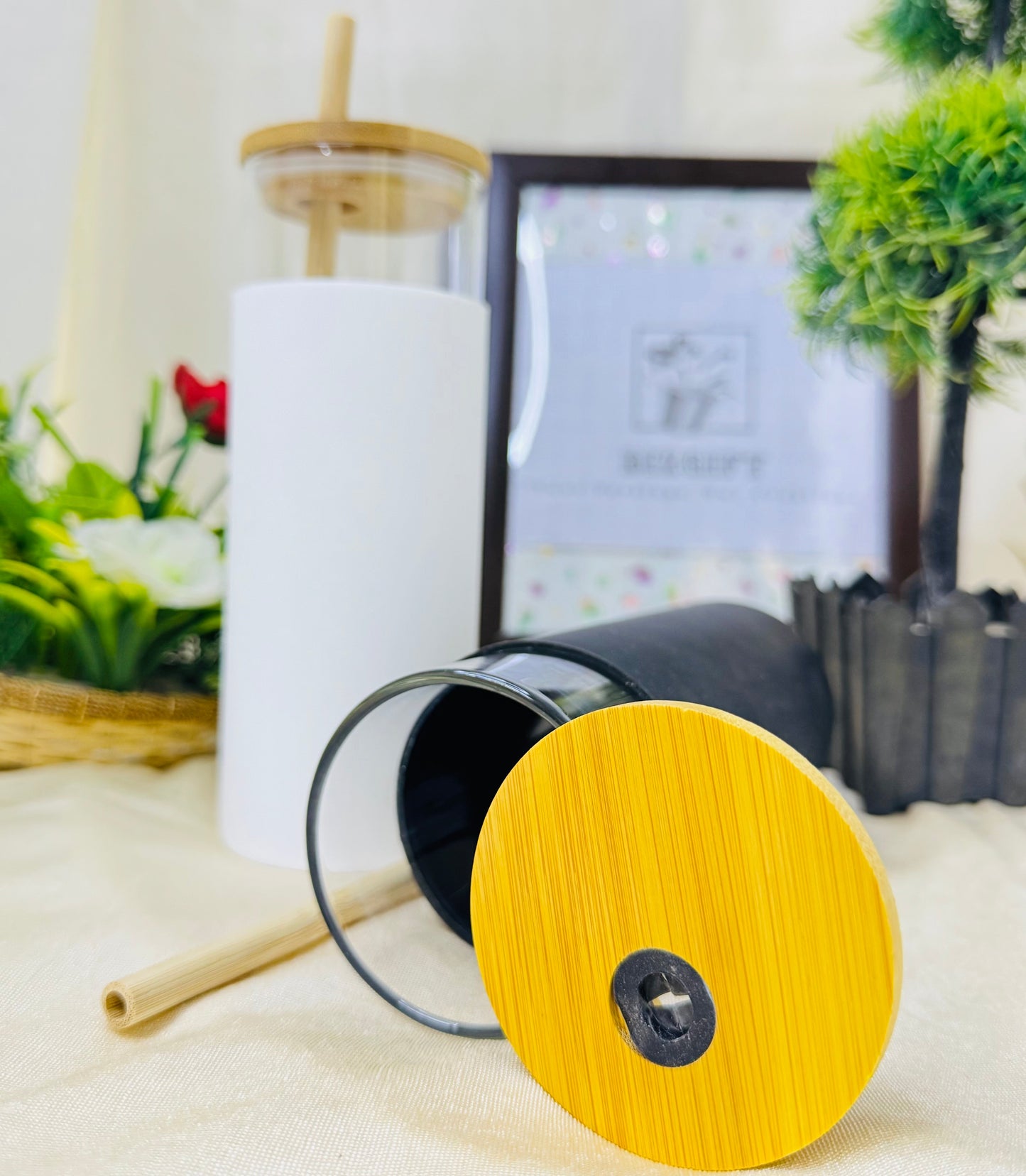 PERSONALIZED GLASS TUMBLER WITH BAMBOO LID AND STRAW