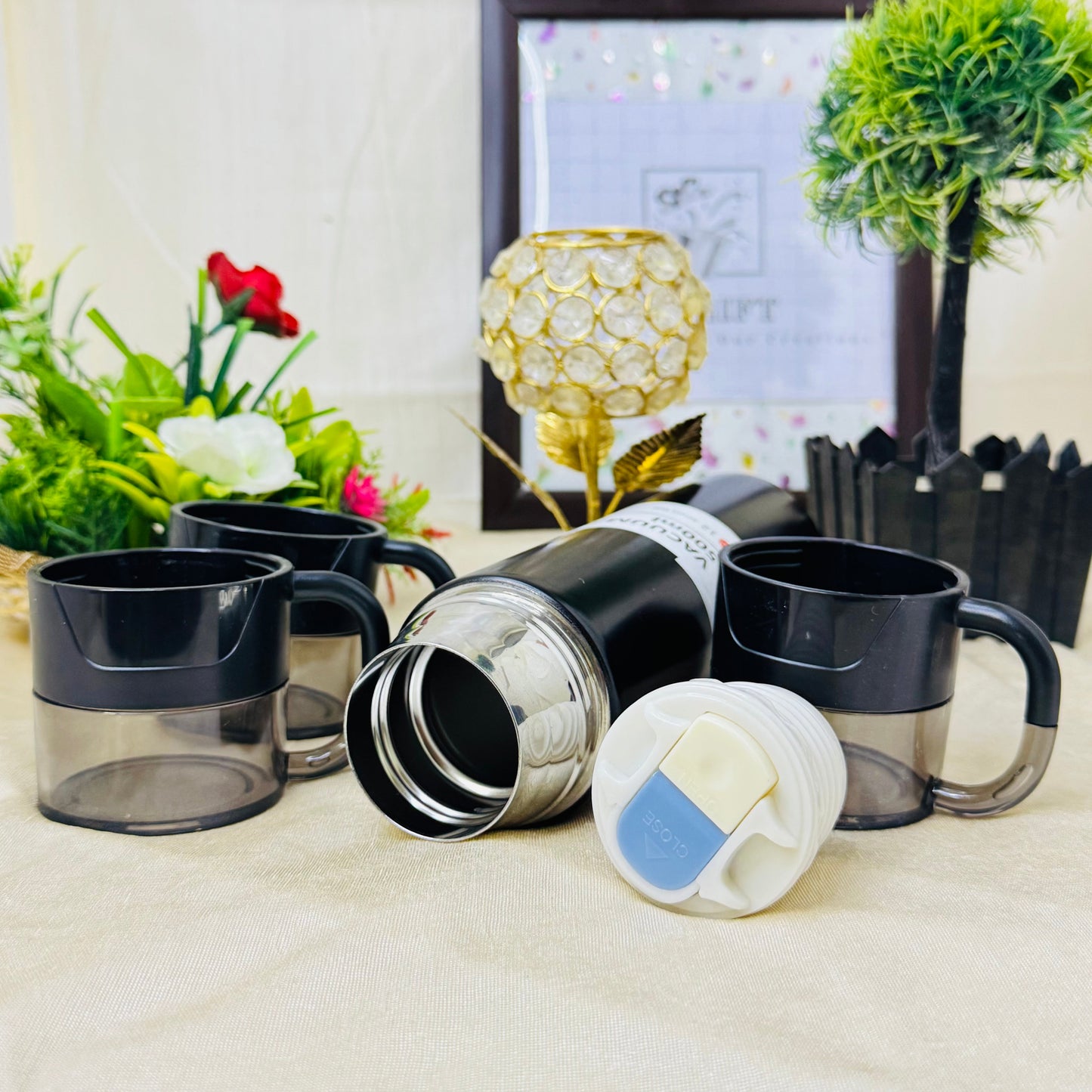 PERSONALIZED VACCUM CUP BOTTLE WITH 3 CUP SET
