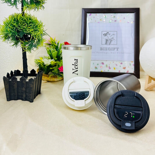 INSULATED MUG WITH SMART TEMPERATURE DISPLAY